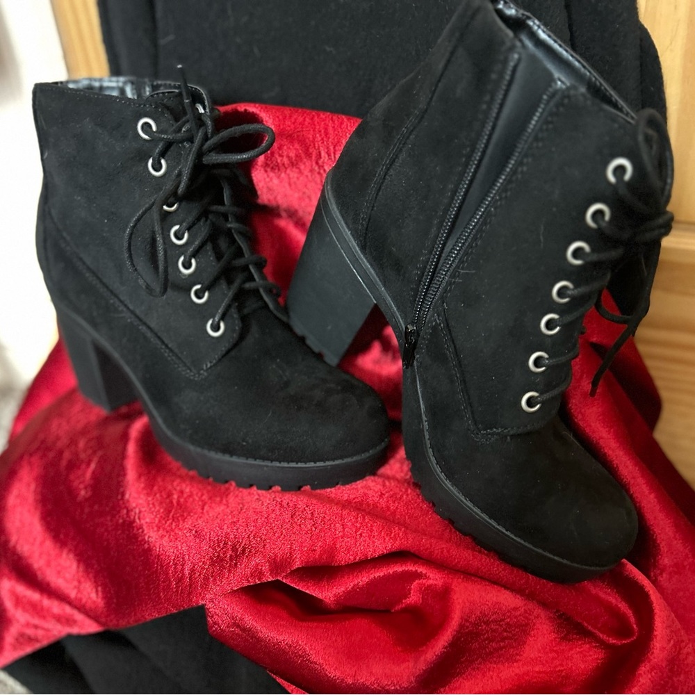 Black Zippered boots